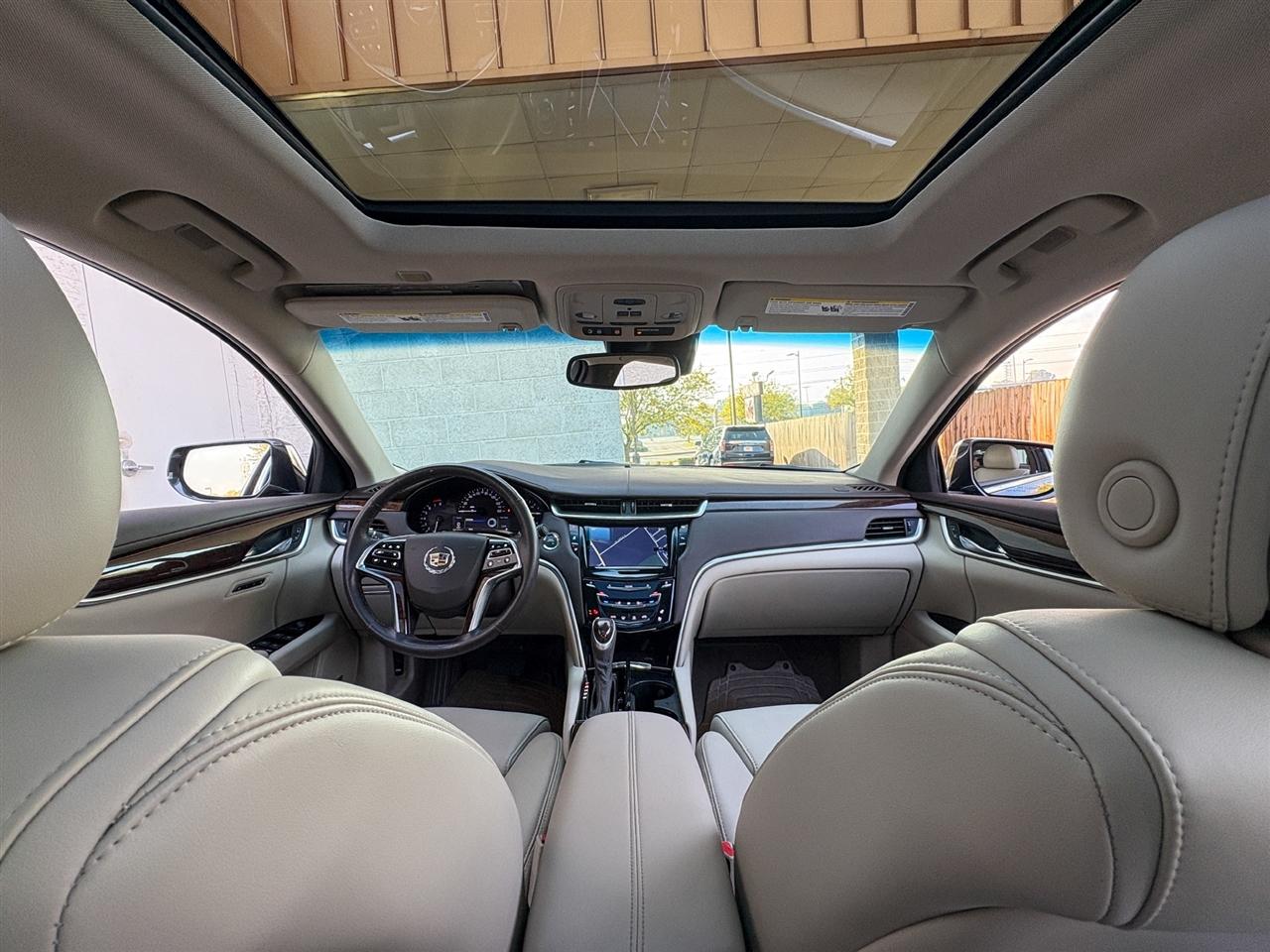 Cadillac XTS  2013