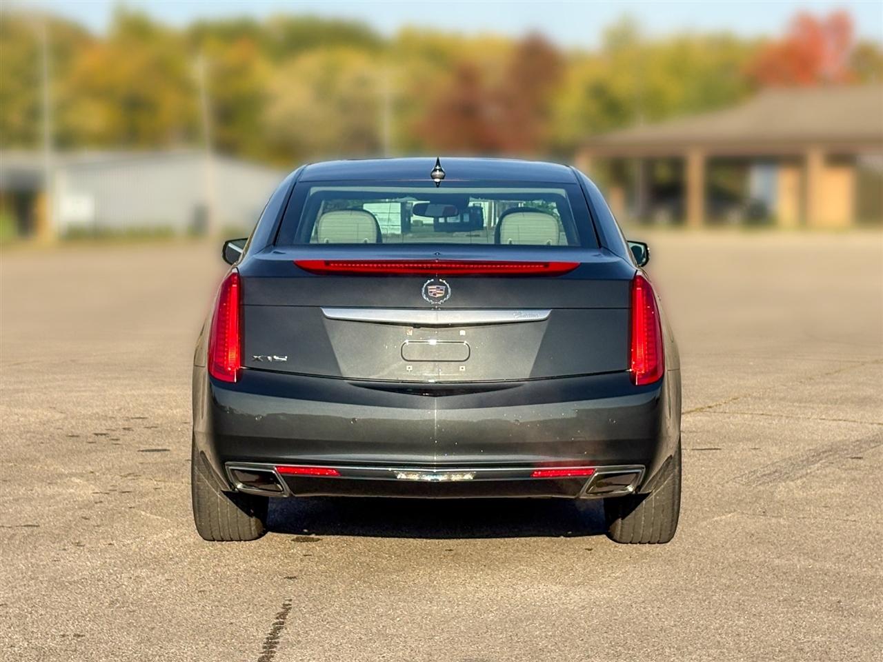 Cadillac XTS  2013