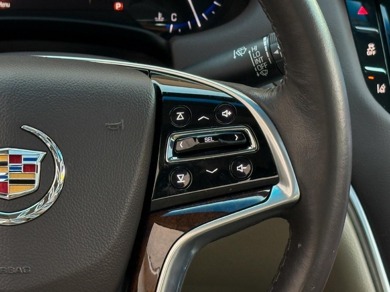 Cadillac XTS  2013