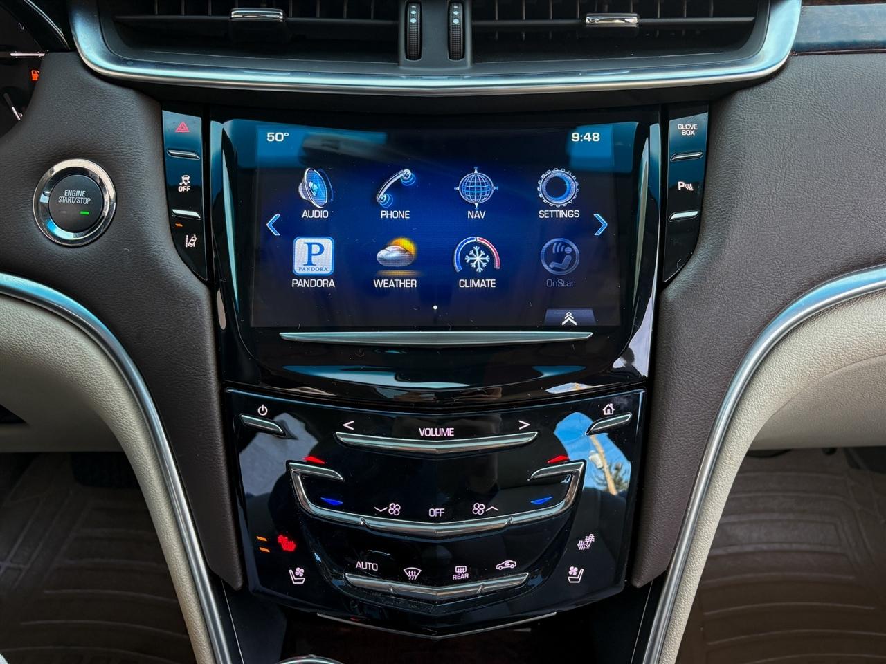 Cadillac XTS  2013