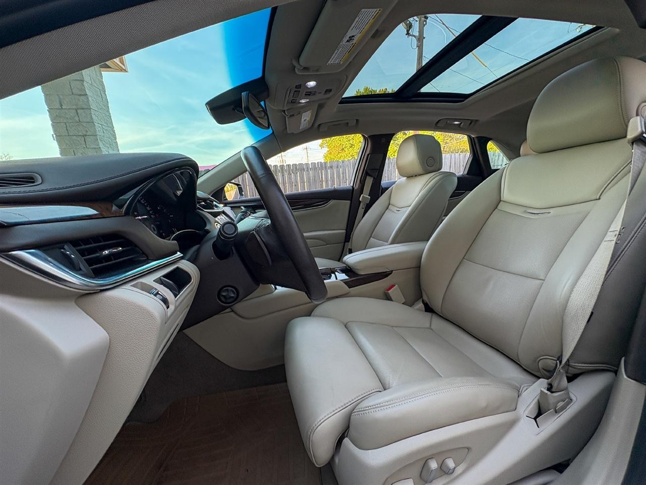 Cadillac XTS  2013