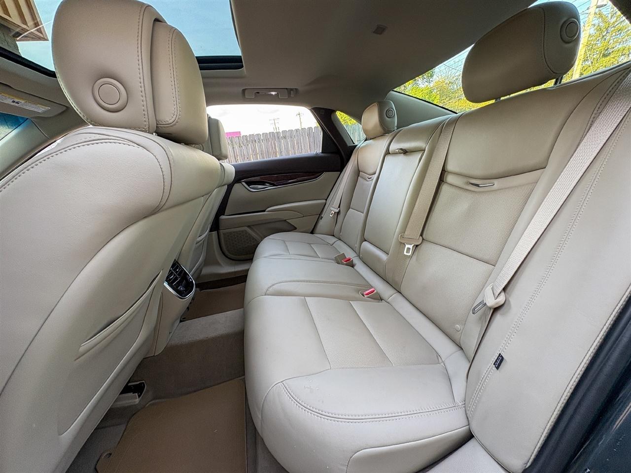 Cadillac XTS  2013