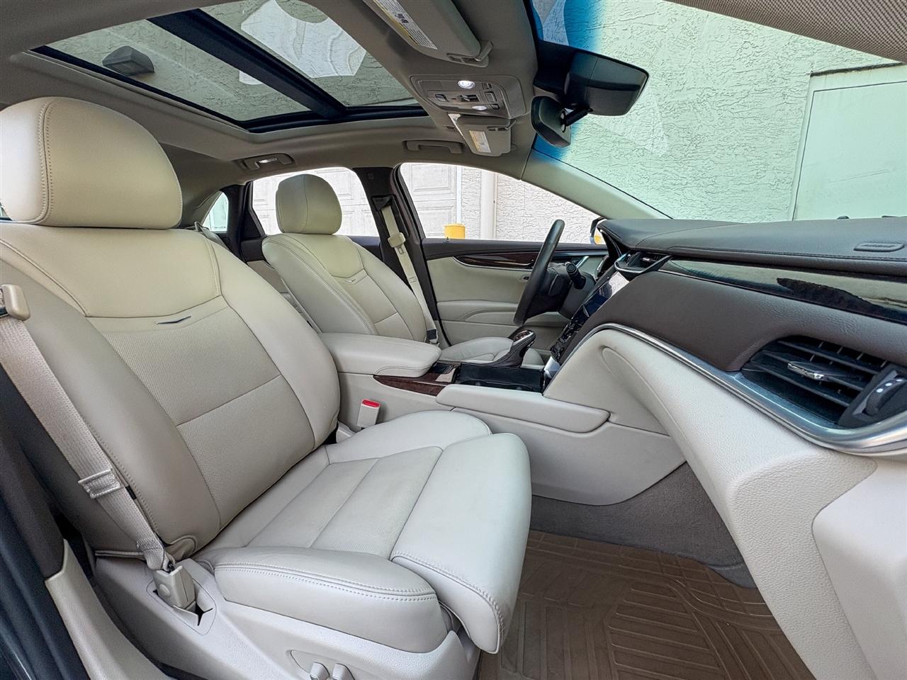 Cadillac XTS  2013