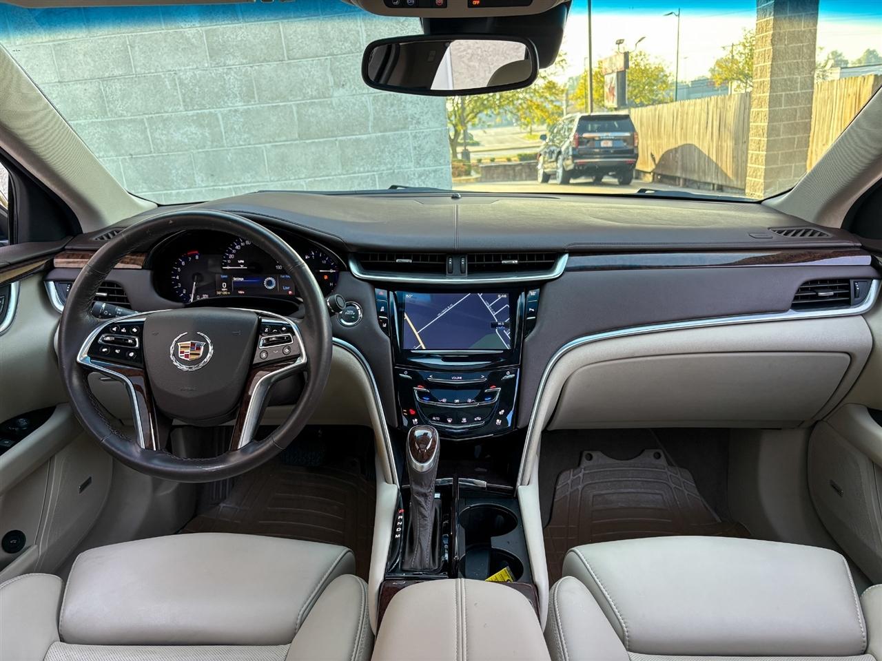 Cadillac XTS  2013