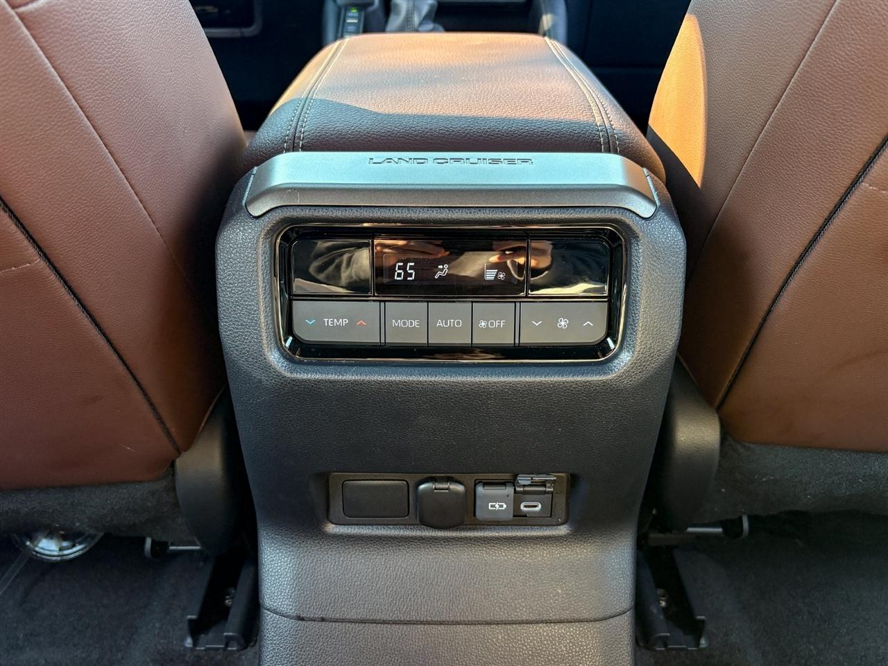 Toyota Land Cruiser  2026