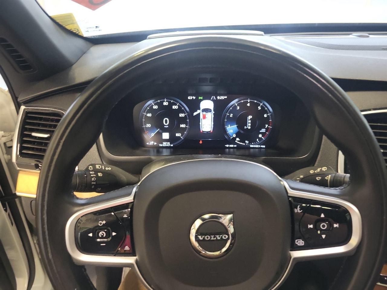 Volvo XC90  2022