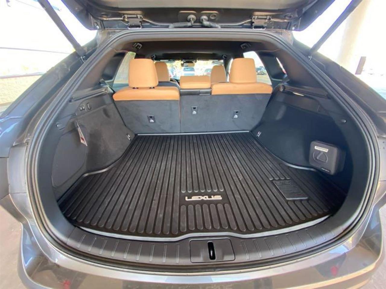 Lexus RX  2025
