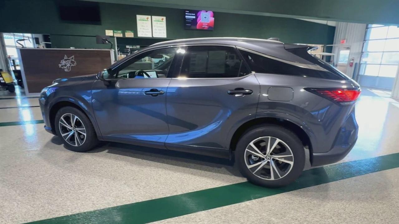 Lexus RX  2025