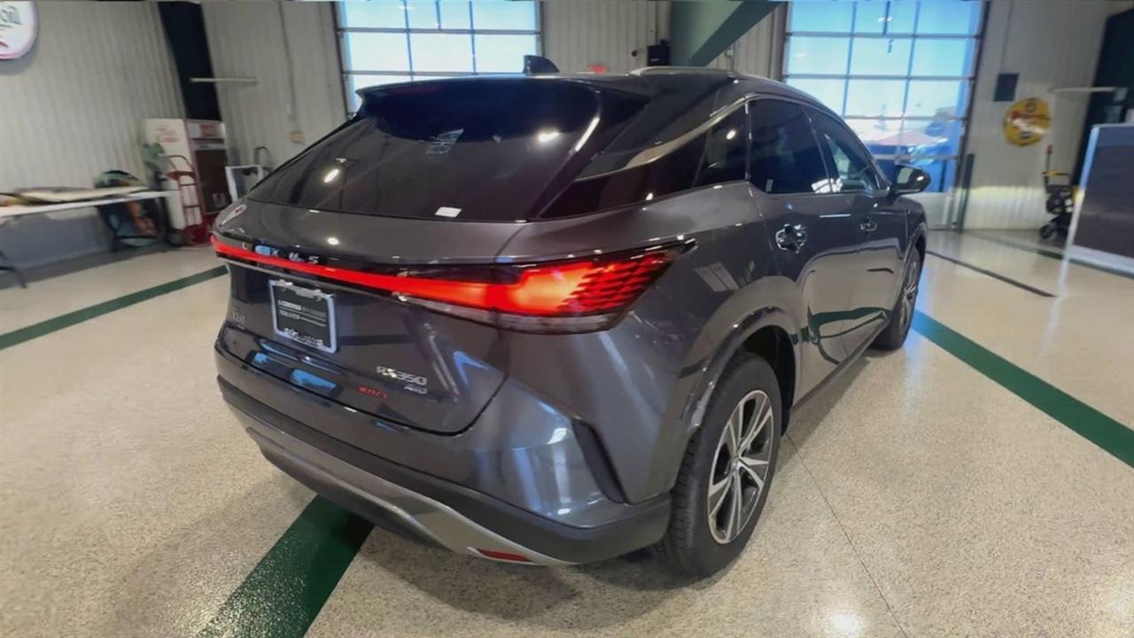 Lexus RX  2025