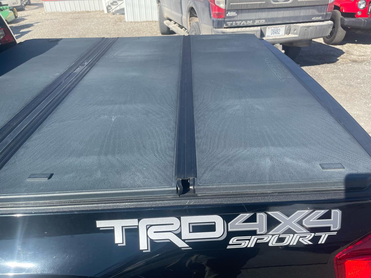 Toyota Tacoma 4WD Double Cab V6 AT TRD Off Road (Natl) 2016