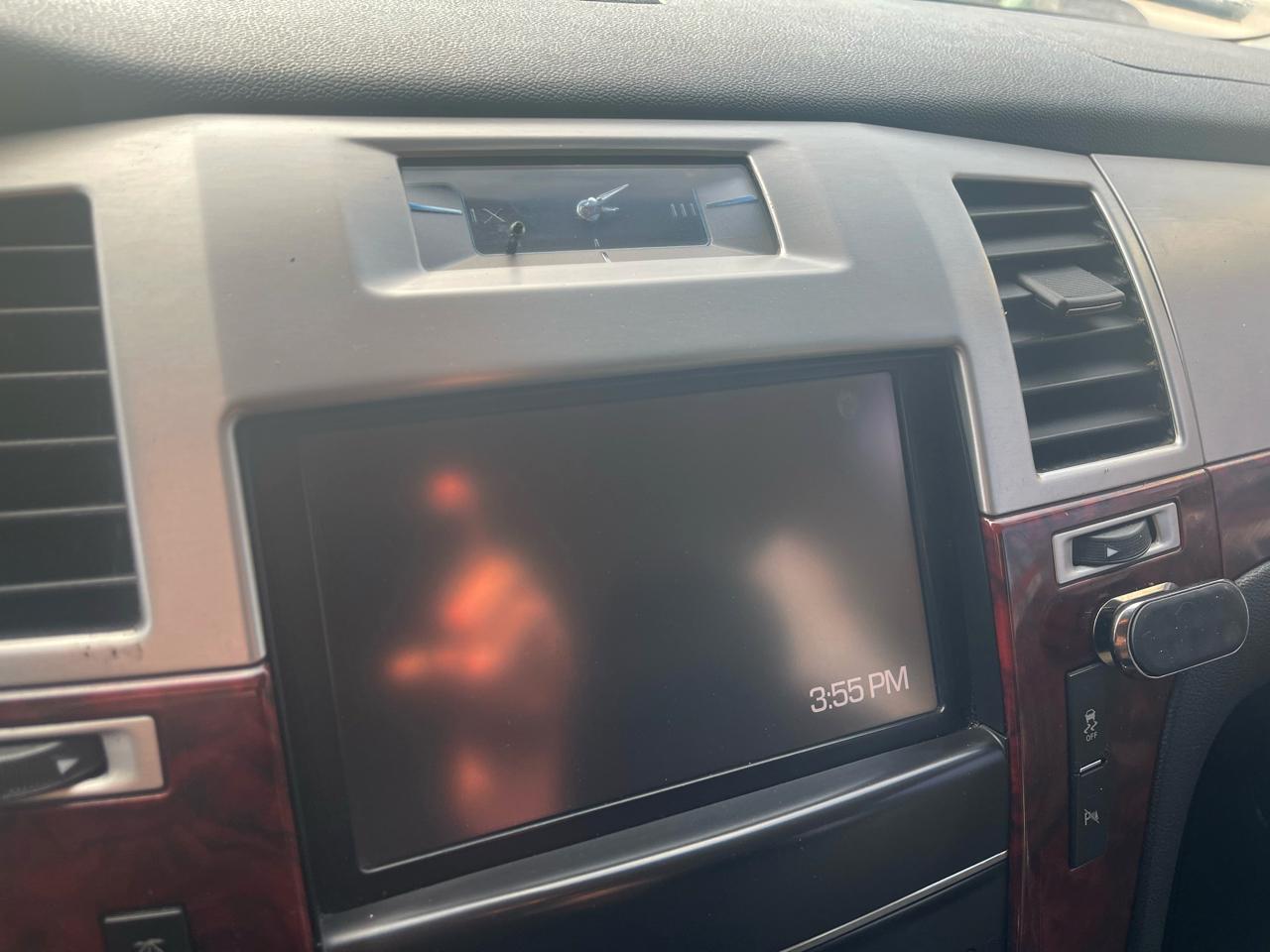 Cadillac Escalade ESV AWD 4dr Luxury 2013