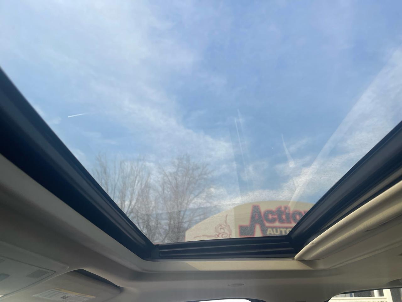 Cadillac Escalade ESV AWD 4dr Luxury 2013