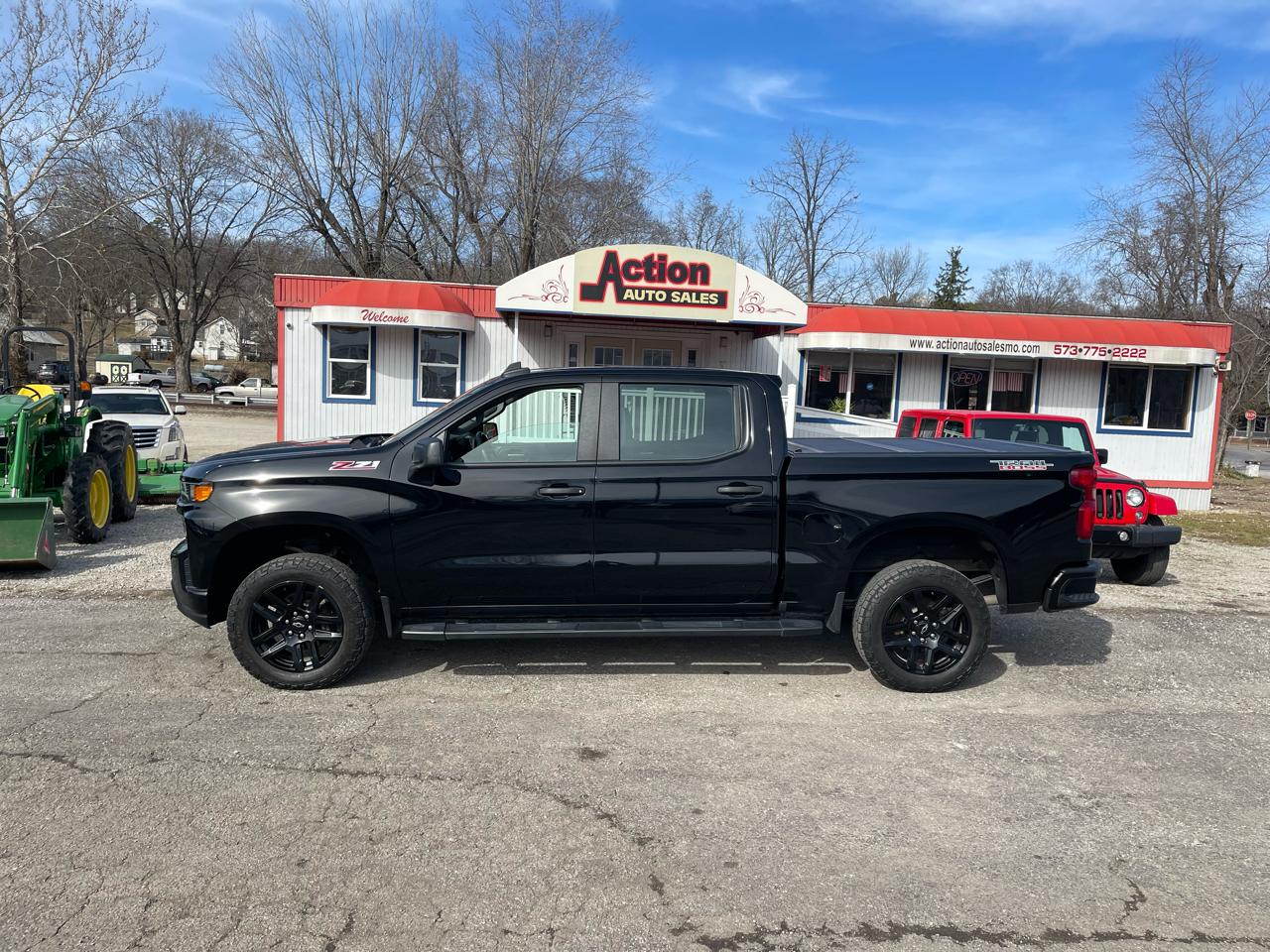 Chevrolet Silverado 1500 4WD Crew Cab 147" Custom Trail Boss 2021