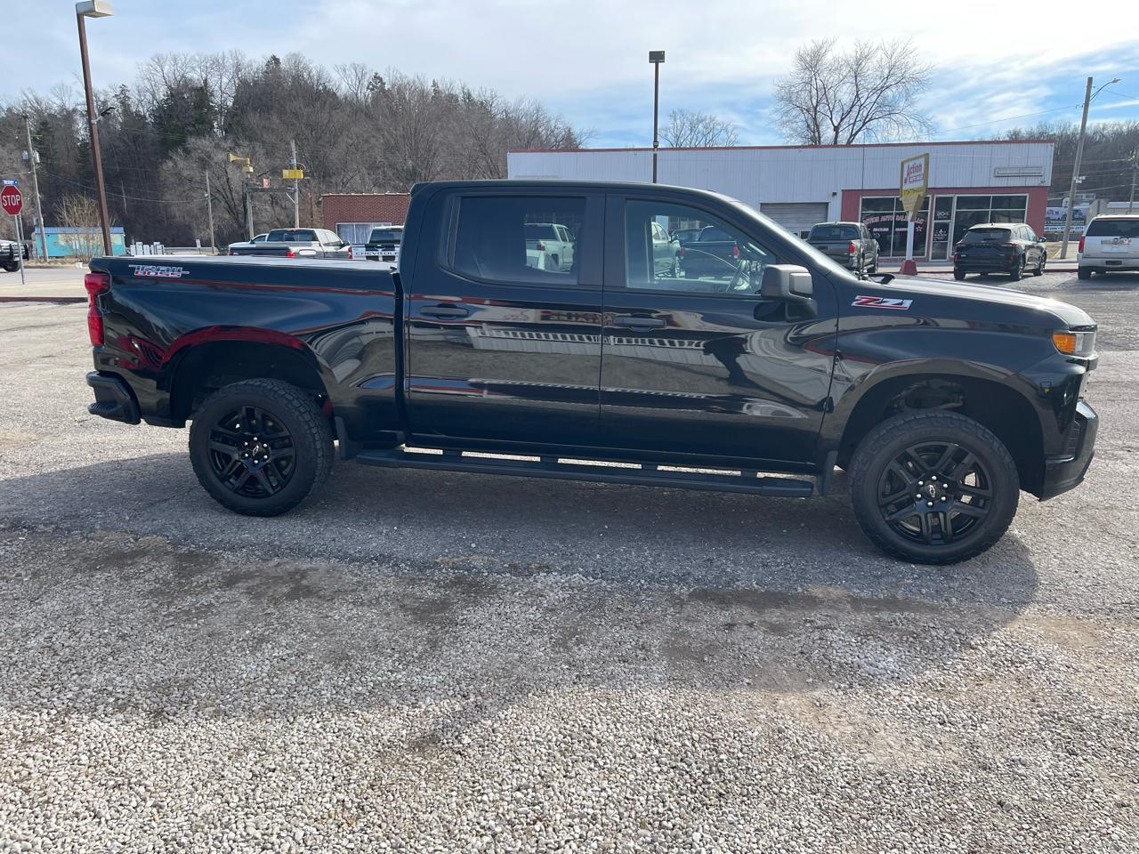 Chevrolet Silverado 1500 4WD Crew Cab 147" Custom Trail Boss 2021