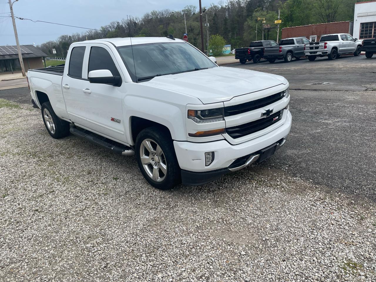 Chevrolet Silverado 1500 4WD Double Cab 143.5" LT w/2LT 2018