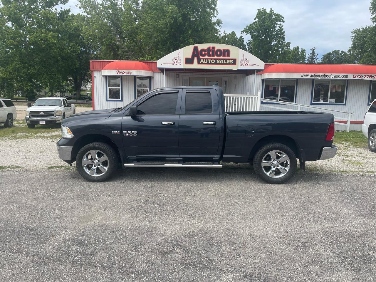 RAM 1500 4WD Quad Cab 140.5" Big Horn 2015