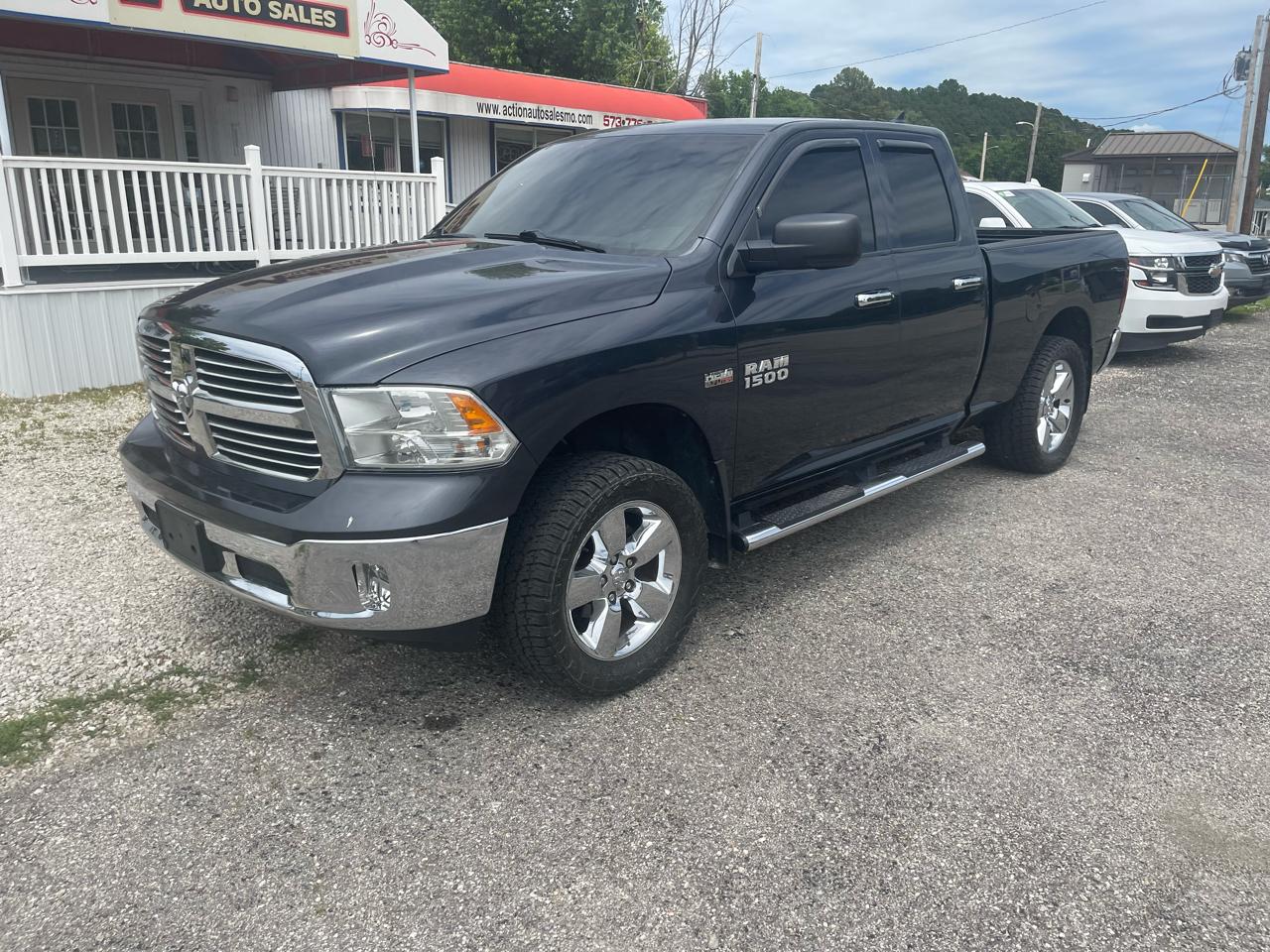 RAM 1500 4WD Quad Cab 140.5" Big Horn 2015