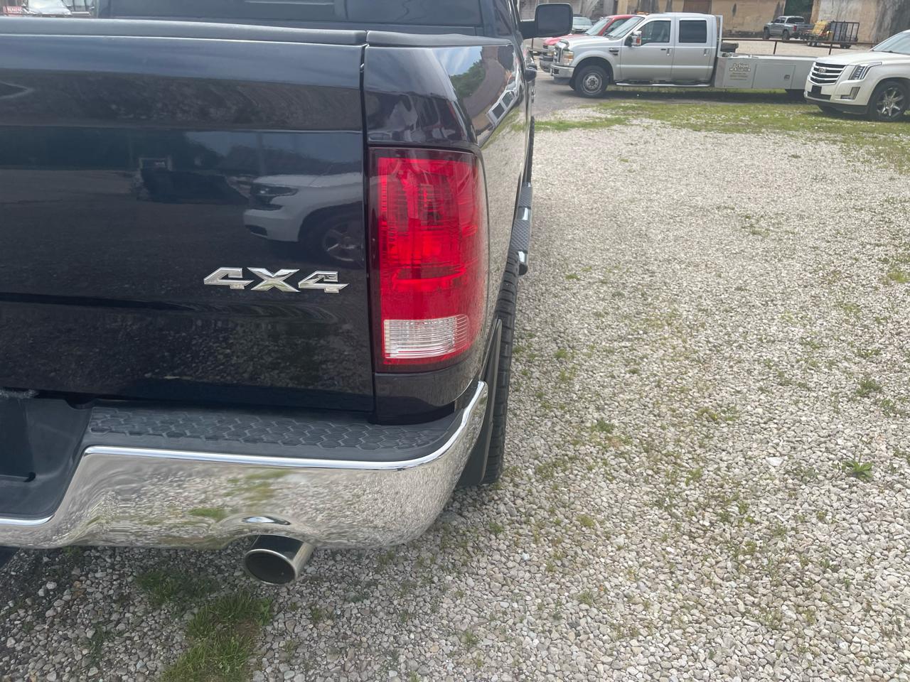 RAM 1500 4WD Quad Cab 140.5" Big Horn 2015