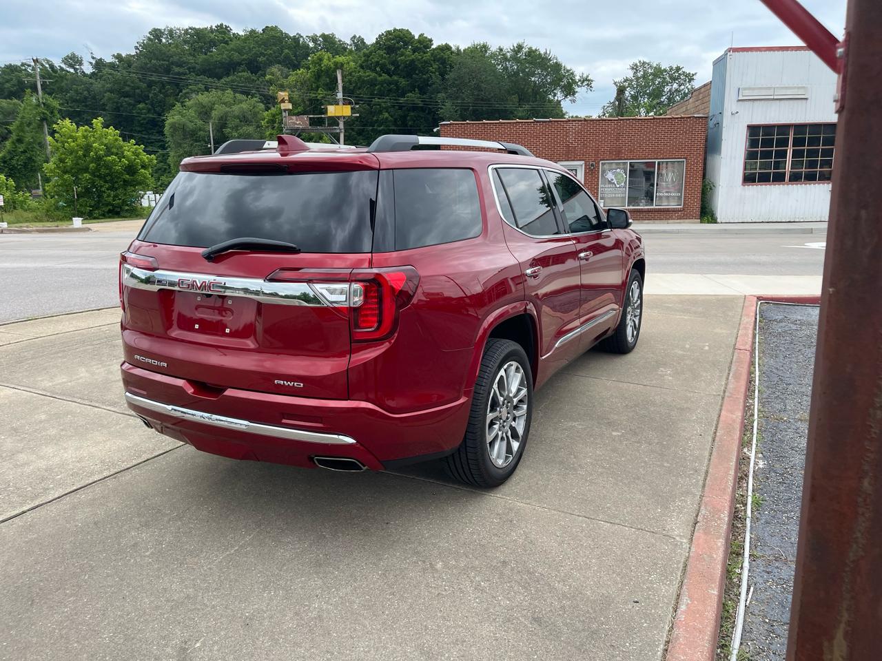 GMC Acadia AWD 4dr Denali 2021