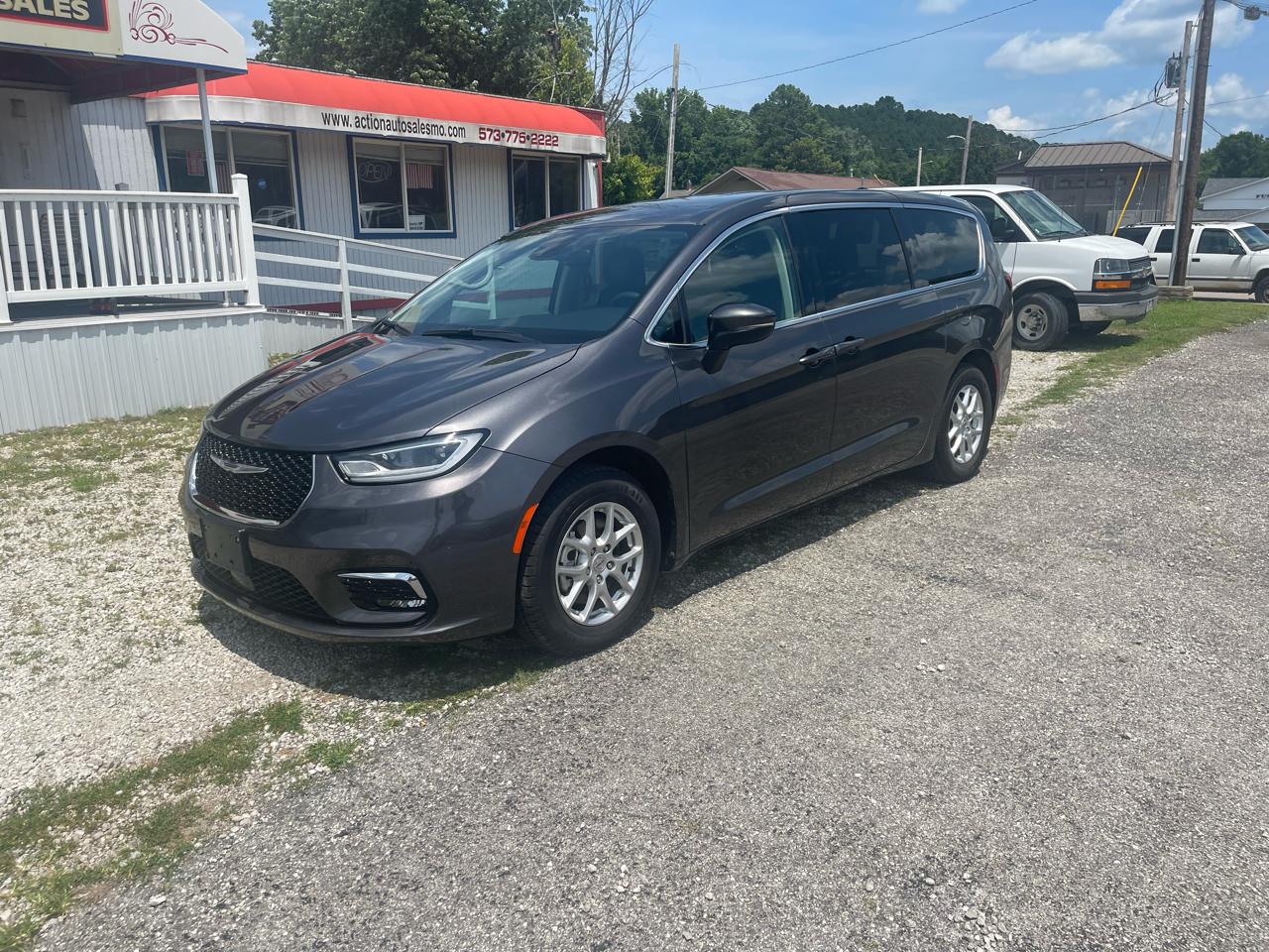Chrysler Pacifica Touring L FWD 2023
