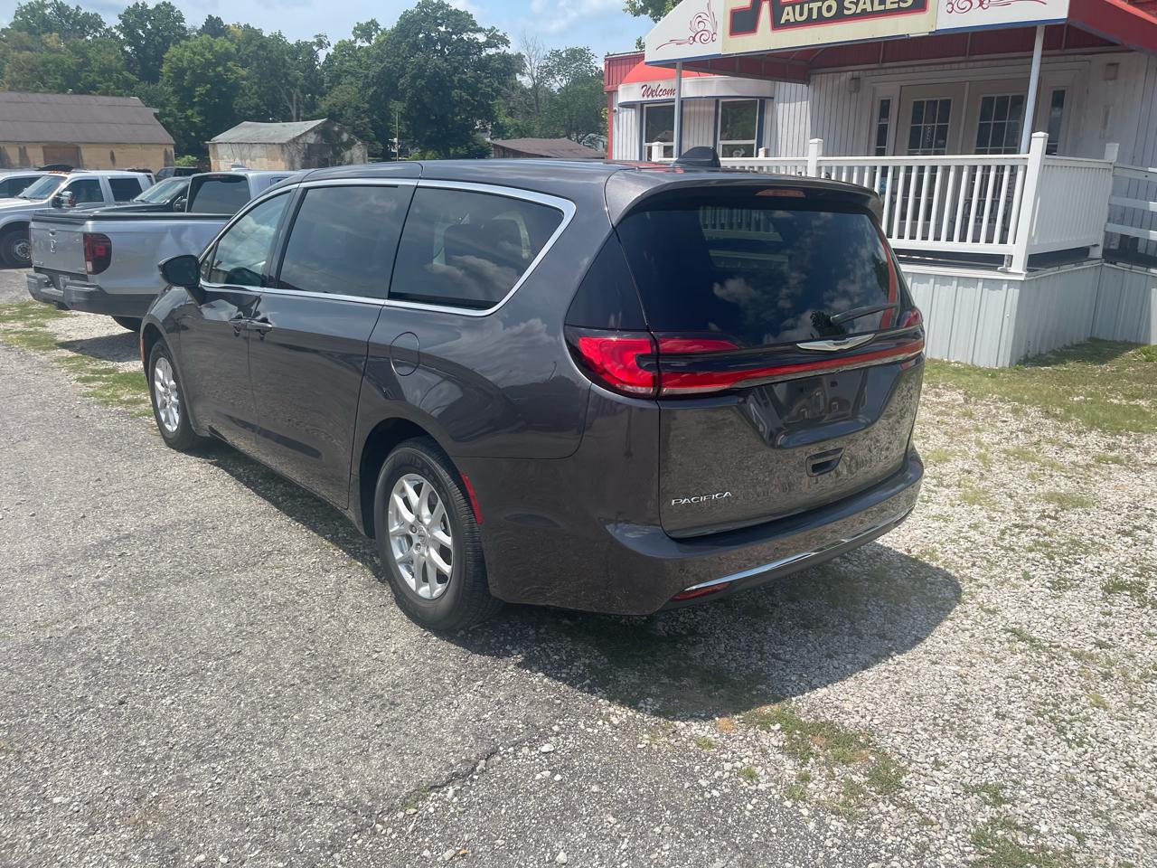 Chrysler Pacifica Touring L FWD 2023