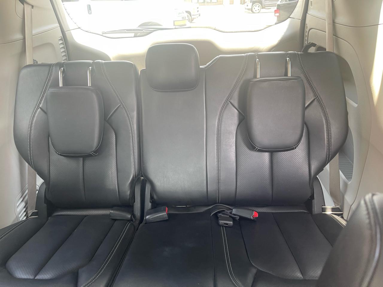 Chrysler Pacifica Touring L FWD 2023