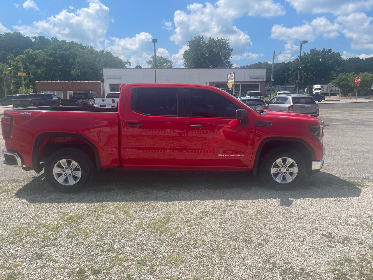 GMC Sierra 1500 4WD Crew Cab 147" Pro 2022