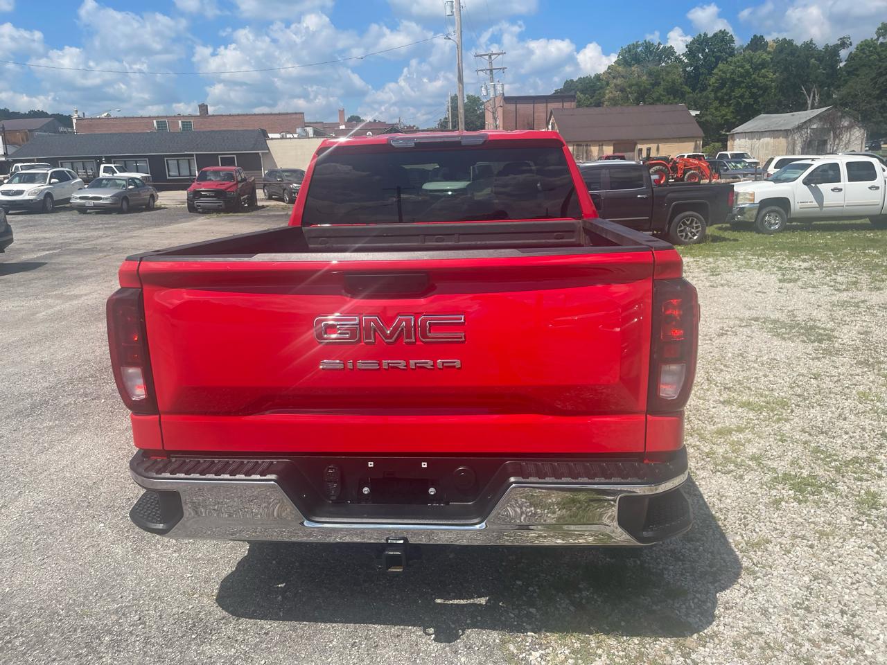 GMC Sierra 1500 4WD Crew Cab 147" Pro 2022