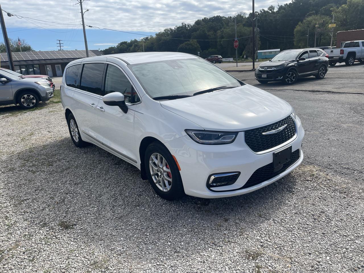 Chrysler Pacifica Touring L FWD 2023