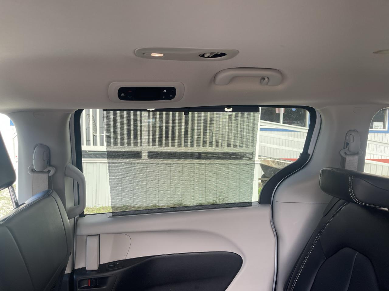 Chrysler Pacifica Touring L FWD 2023
