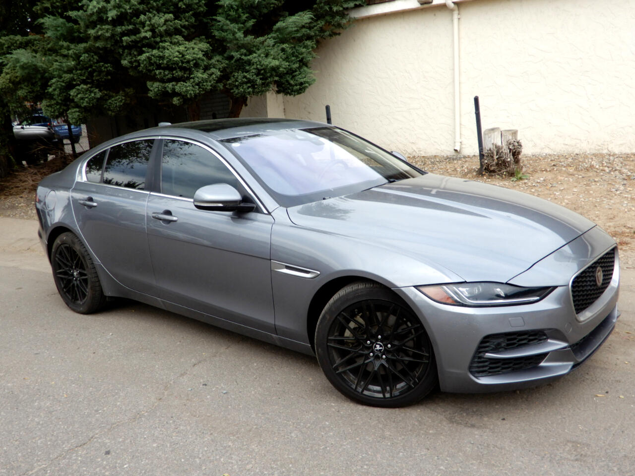 2020 Jaguar XE S photo 3
