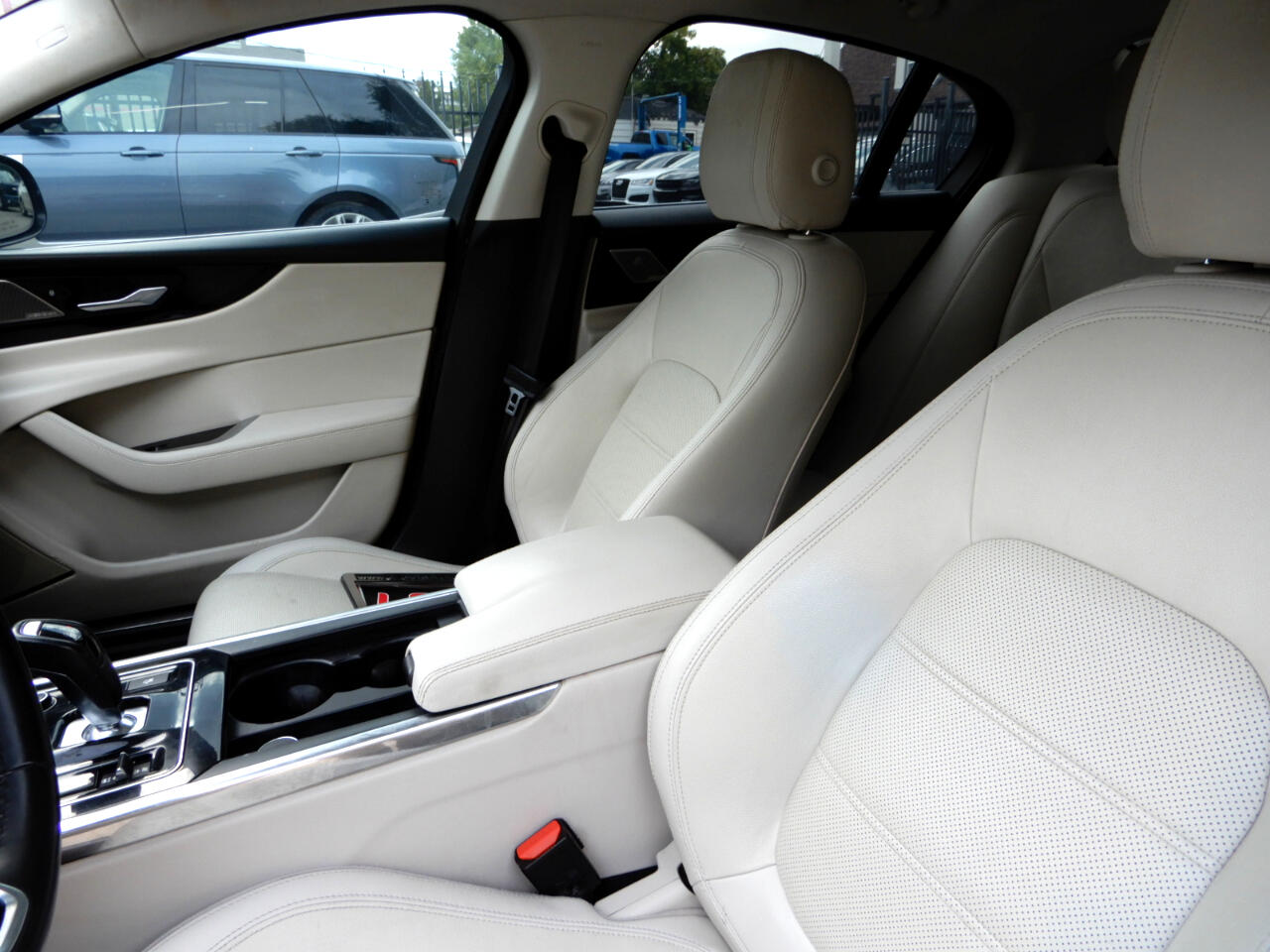 2020 Jaguar XE S photo 13