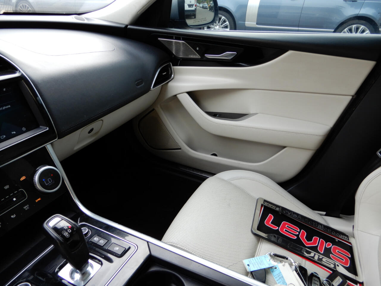 2020 Jaguar XE S photo 15