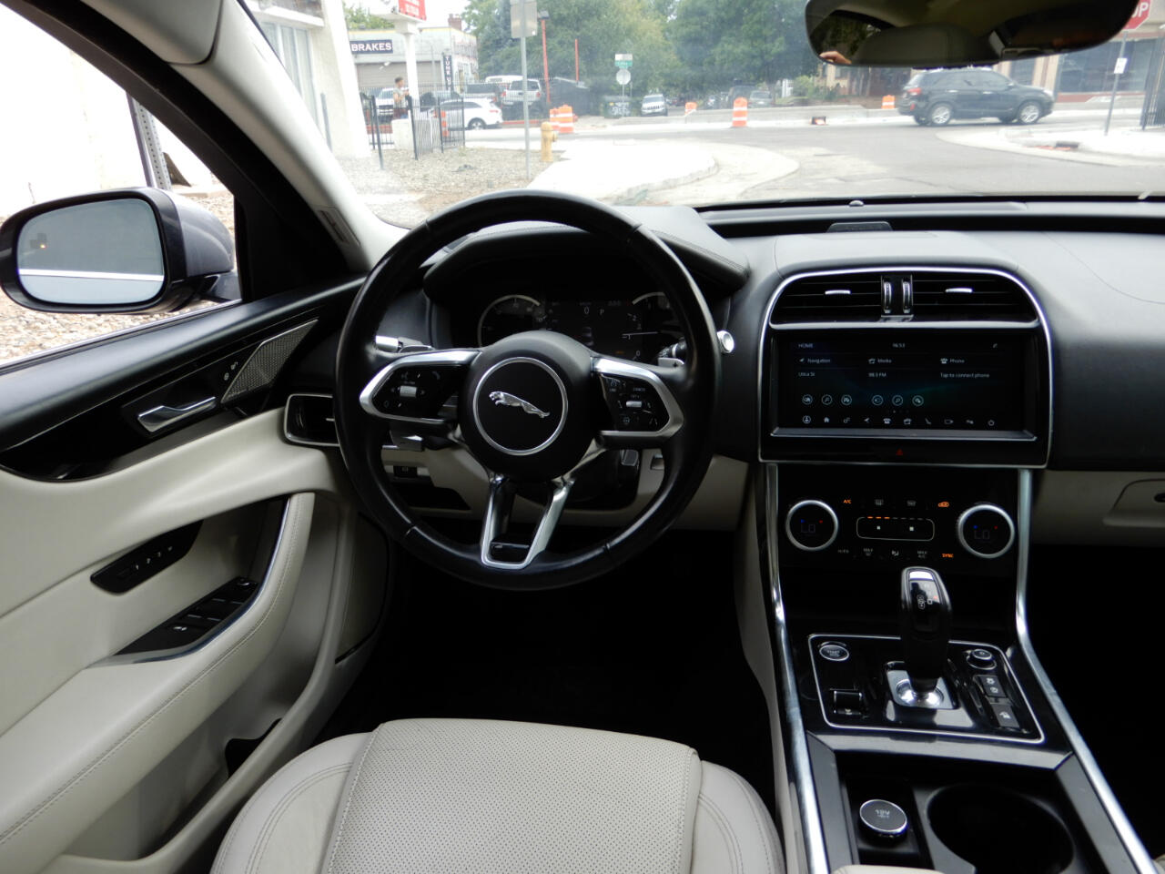 2020 Jaguar XE S photo 18