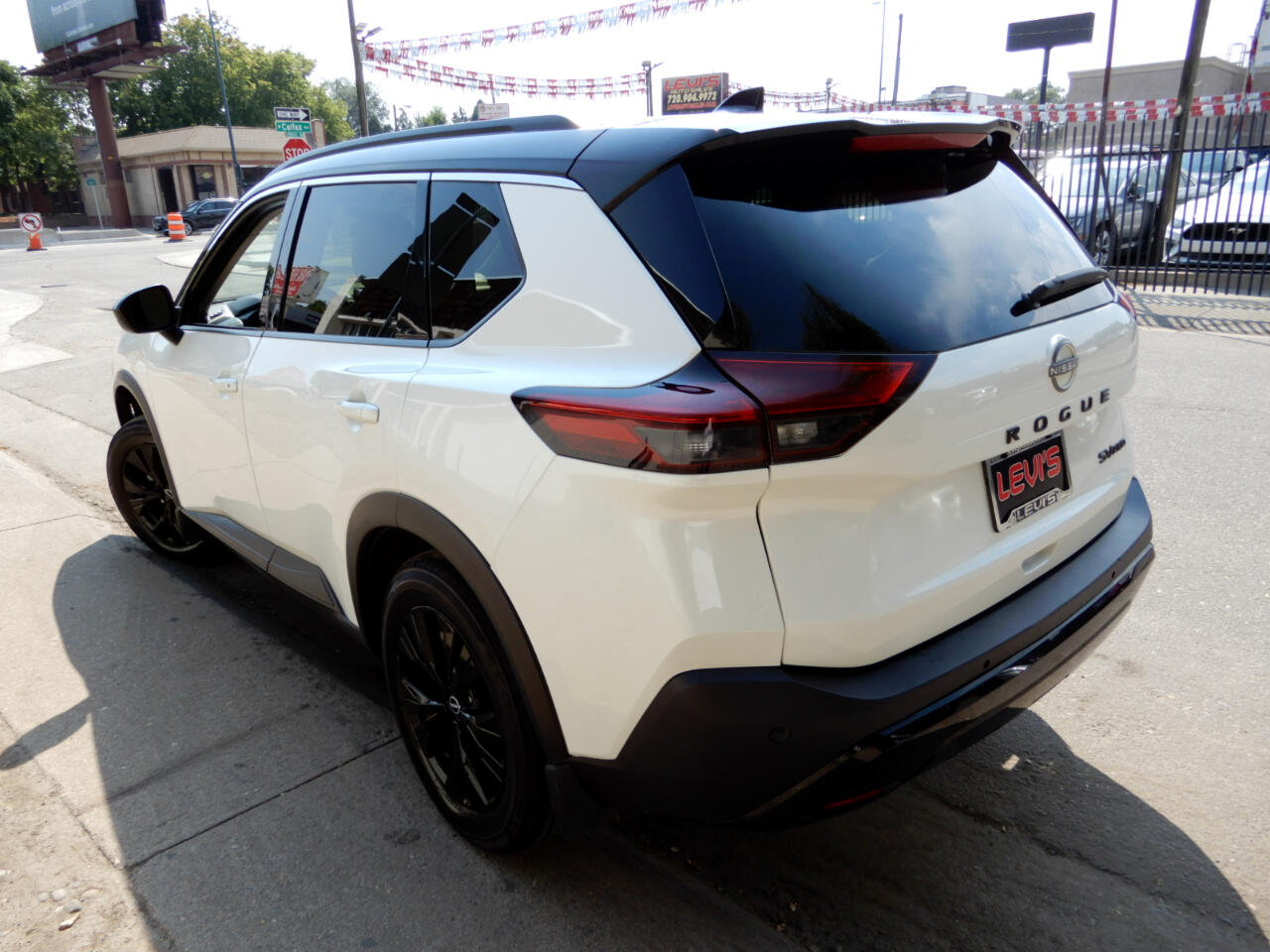 2023 Nissan Rogue SV photo 5