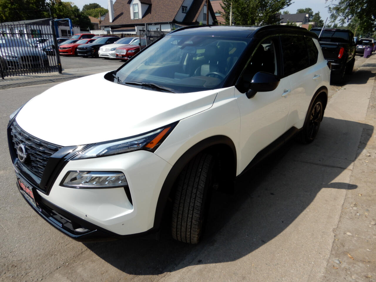 2023 Nissan Rogue SV photo 6