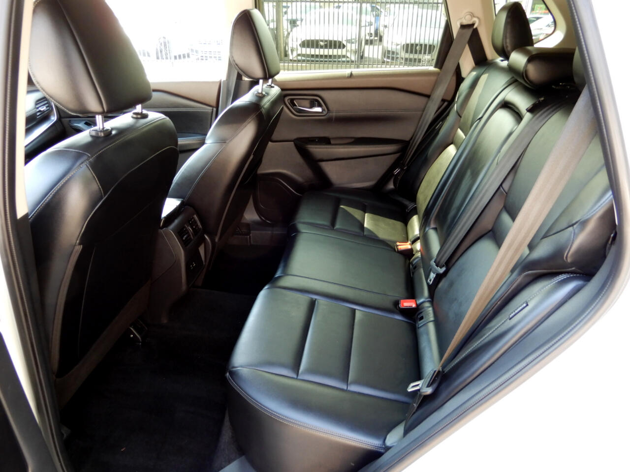 2023 Nissan Rogue SV photo 8