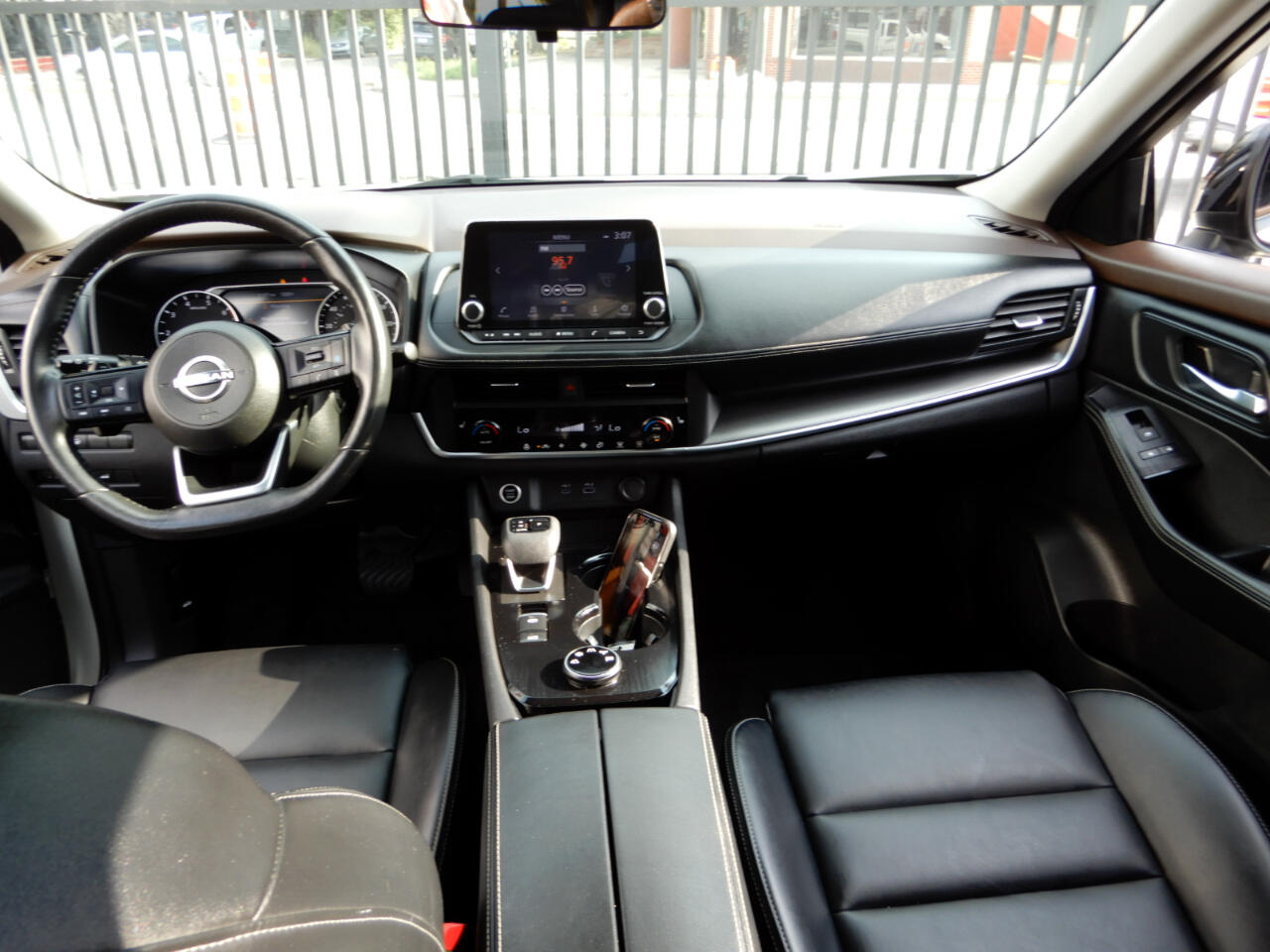 2023 Nissan Rogue SV photo 13