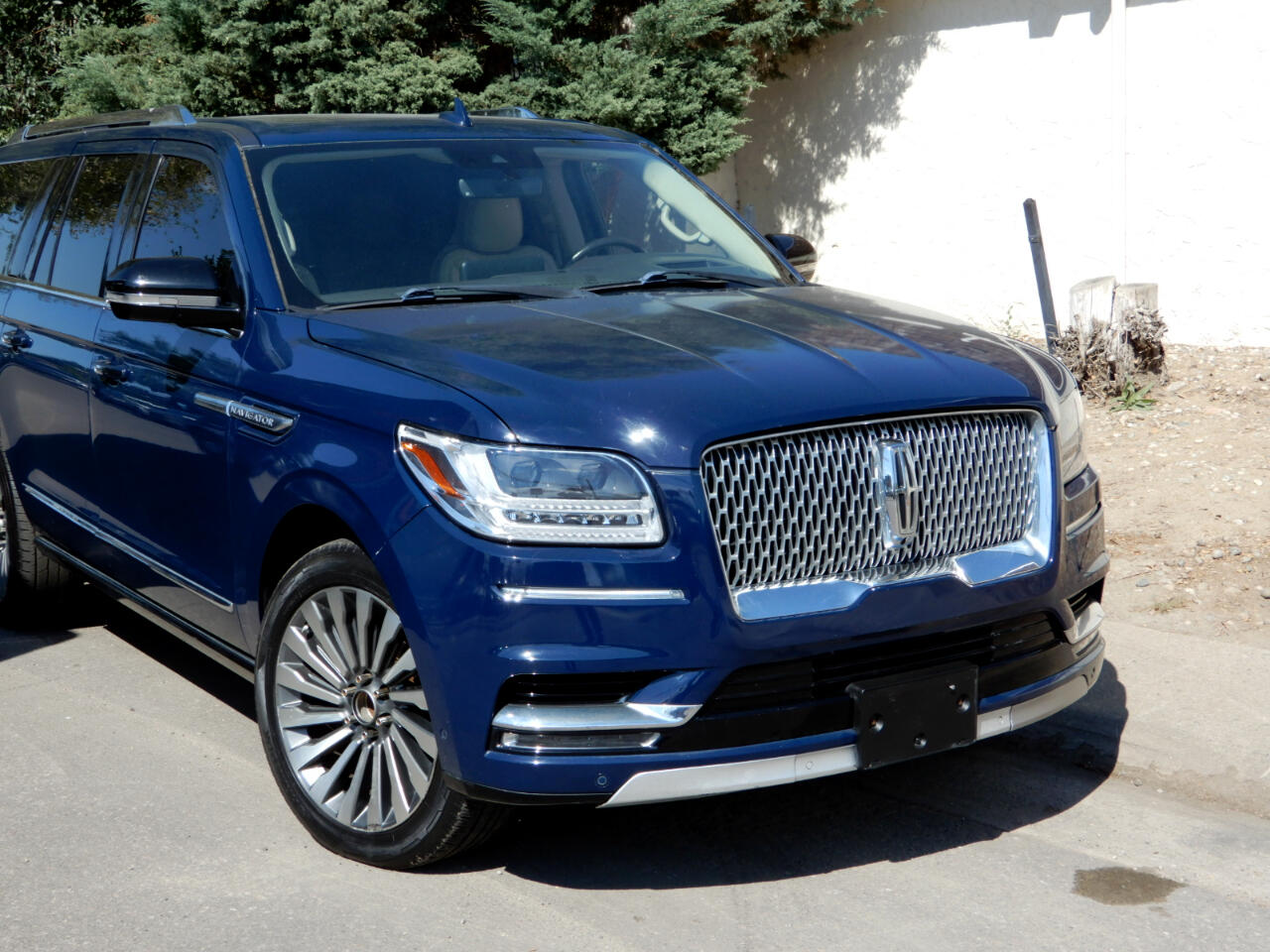 2019 Lincoln Navigator L Reserve photo 2