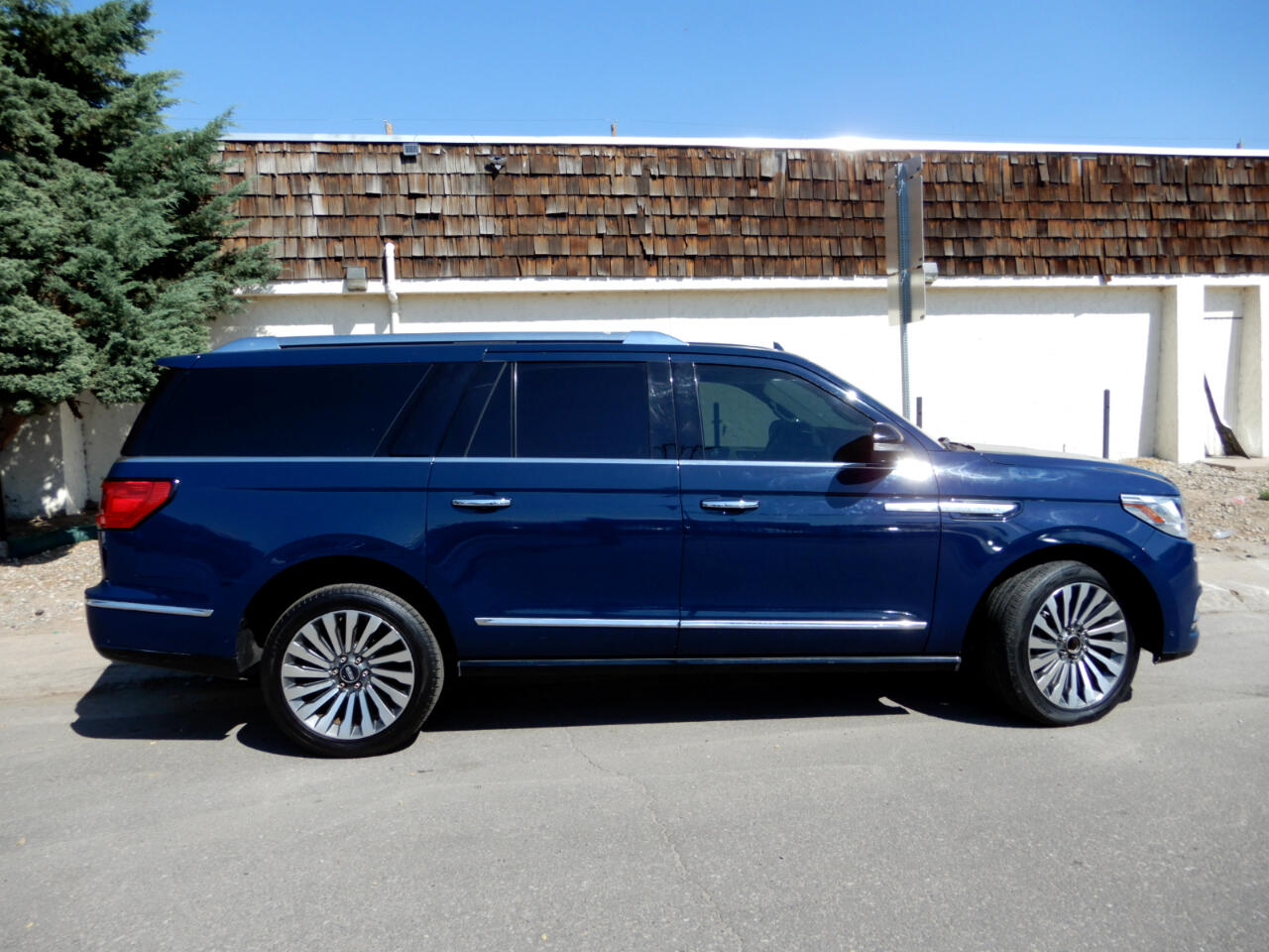 2019 Lincoln Navigator L Reserve photo 4