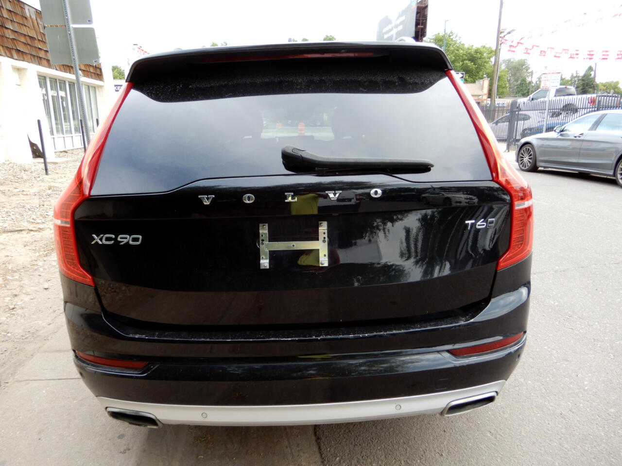 2019 Volvo XC90 T6 AWD Momentum photo 4