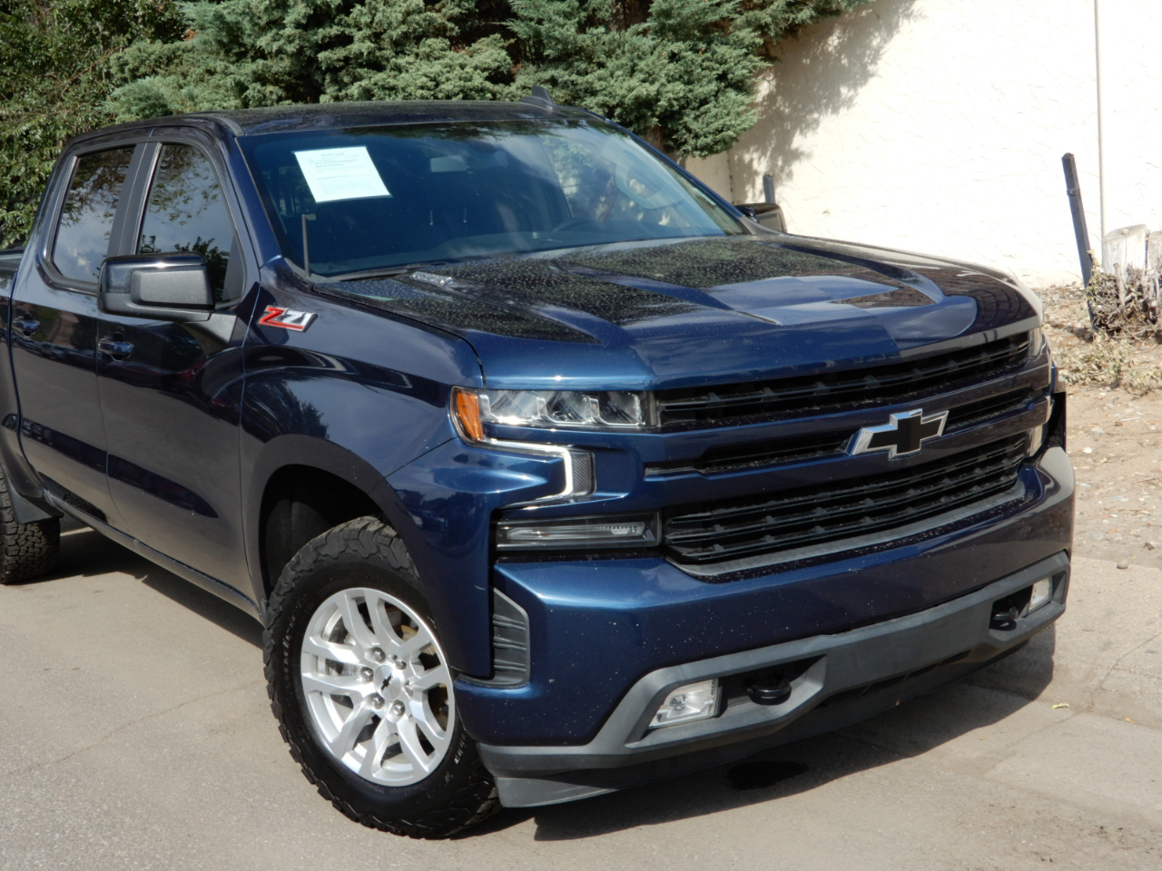 2021 Chevrolet Silverado 1500 RST photo 2