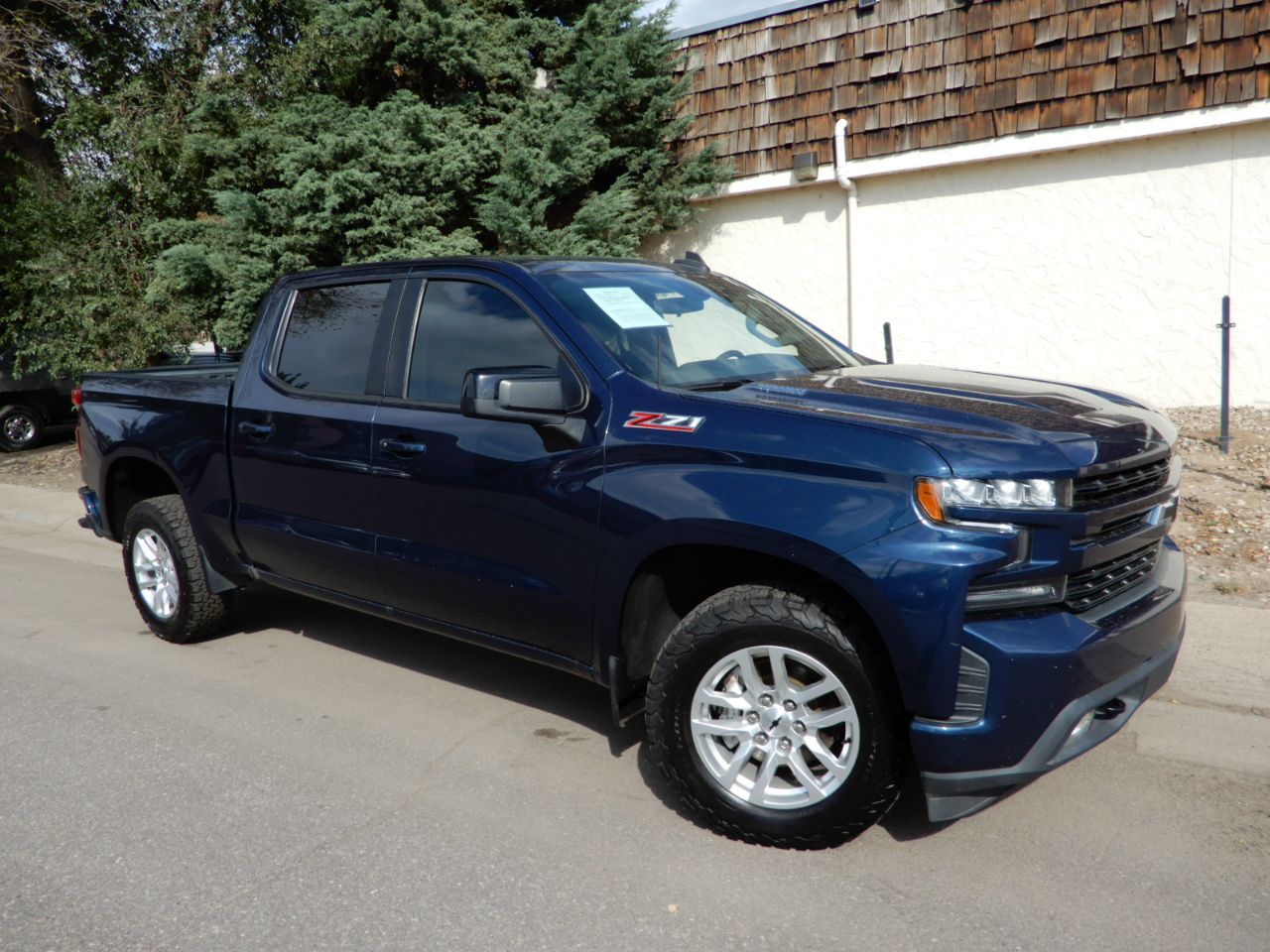 2021 Chevrolet Silverado 1500 RST photo 3