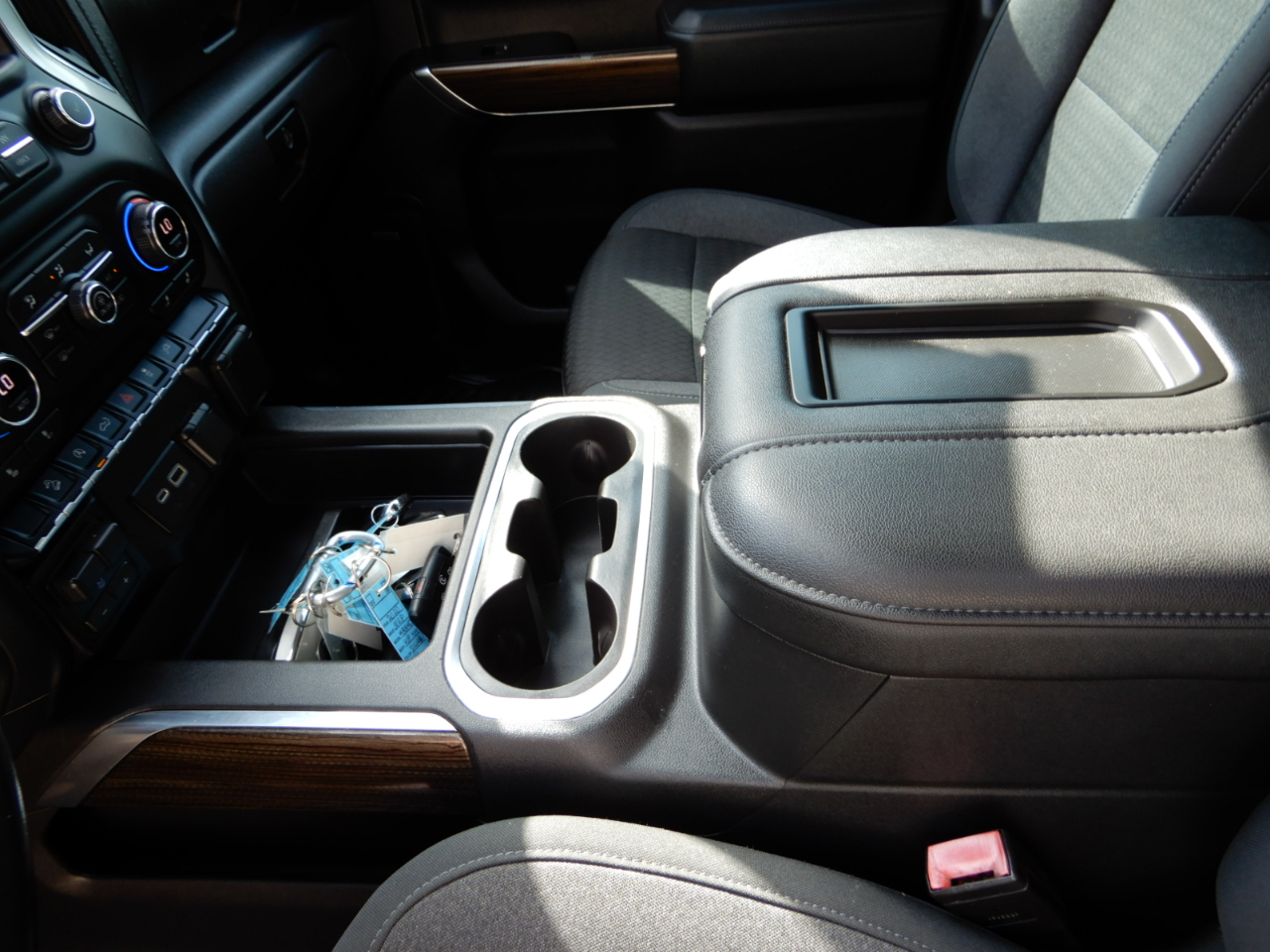 2021 Chevrolet Silverado 1500 RST photo 13