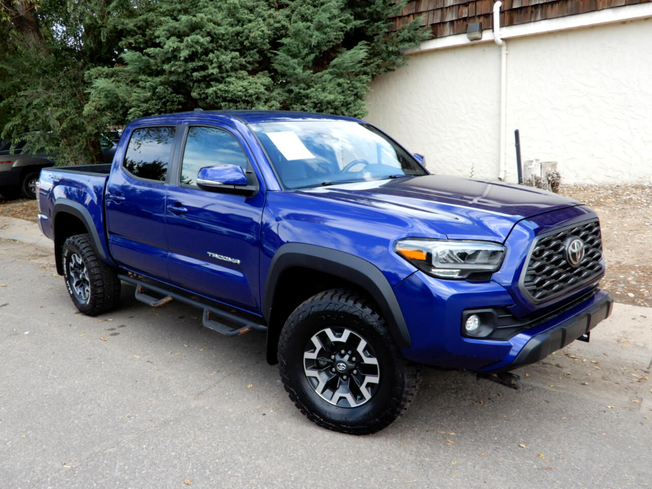 2022 Toyota Tacoma TRD V6 photo 3