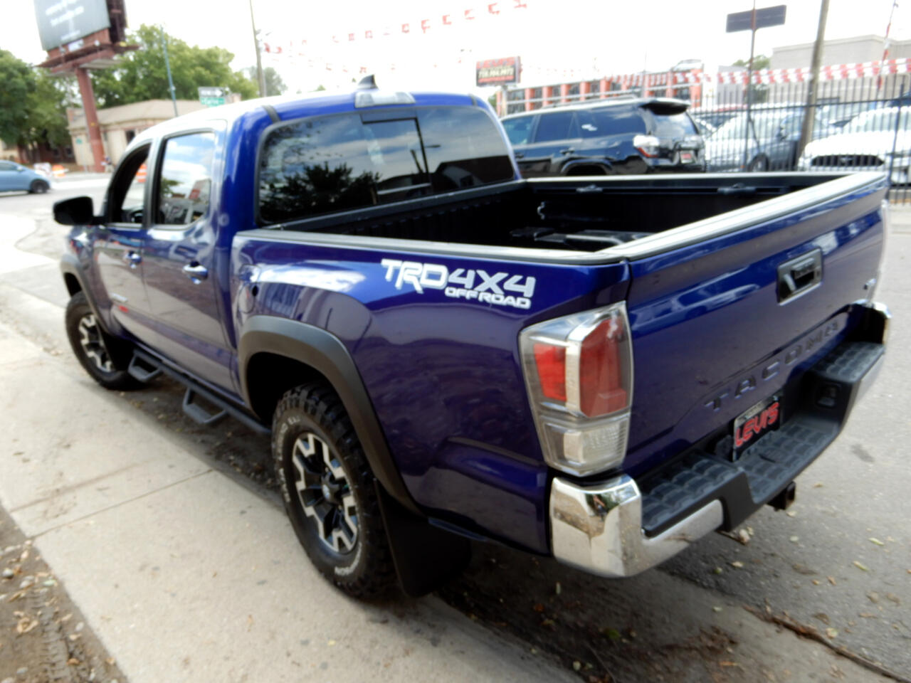2022 Toyota Tacoma TRD V6 photo 7