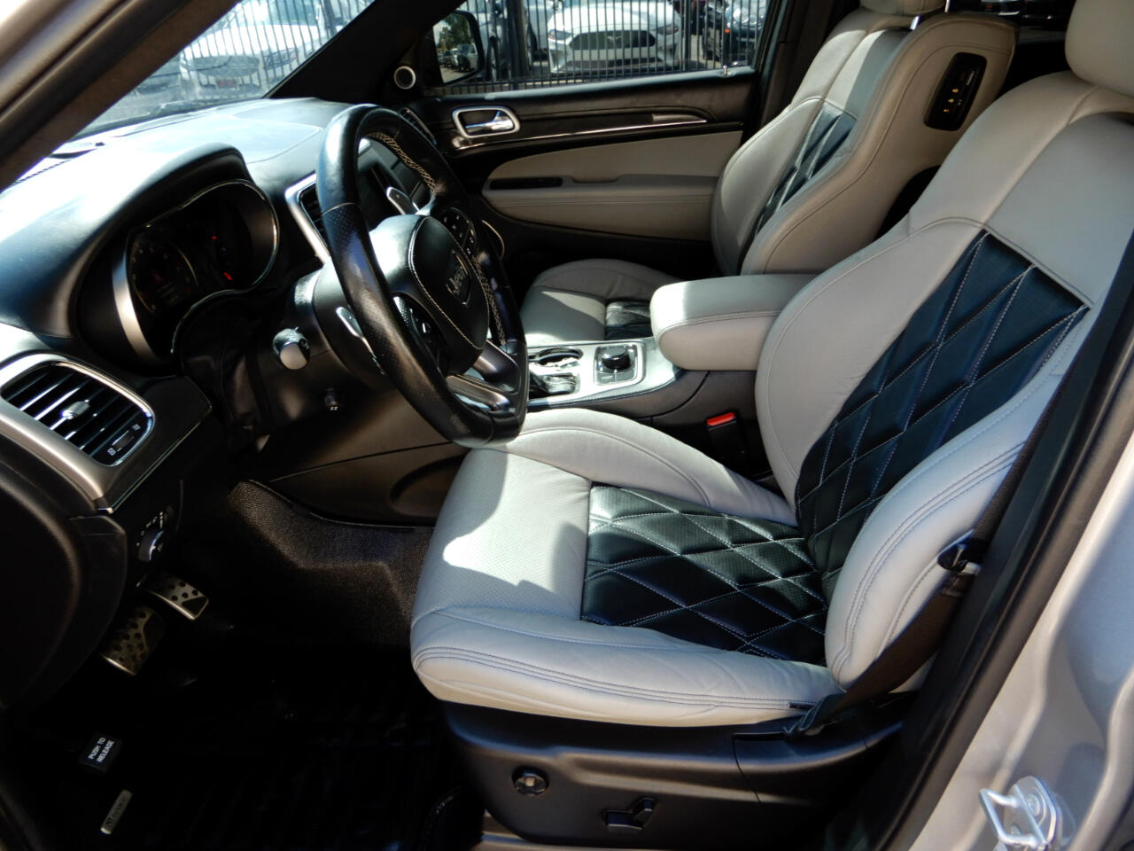 2017 Jeep Grand Cherokee SRT8 photo 11