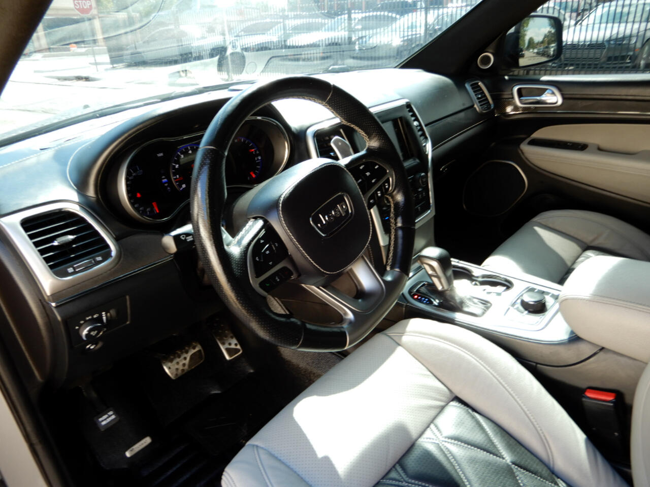 2017 Jeep Grand Cherokee SRT8 photo 12