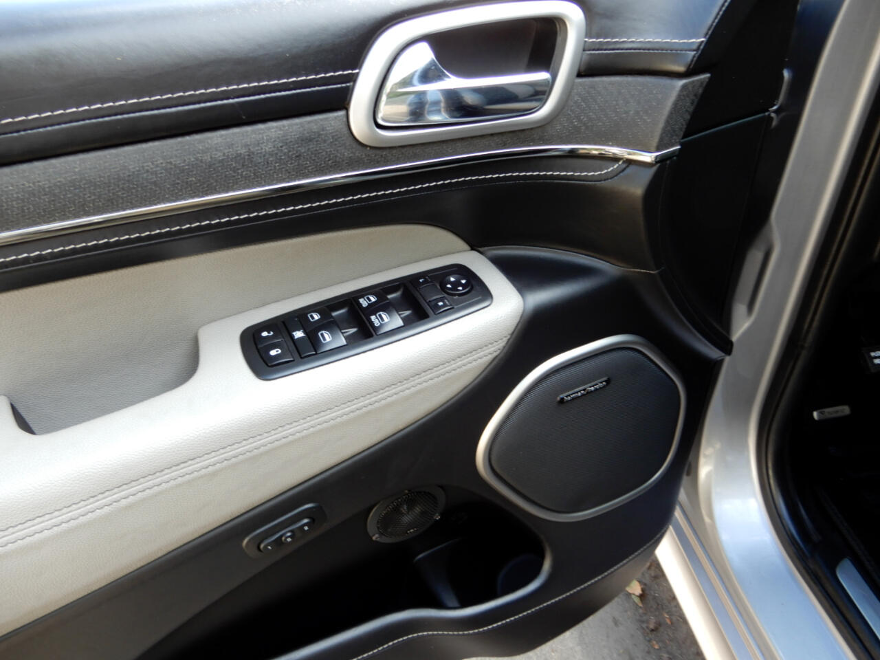 2017 Jeep Grand Cherokee SRT8 photo 26