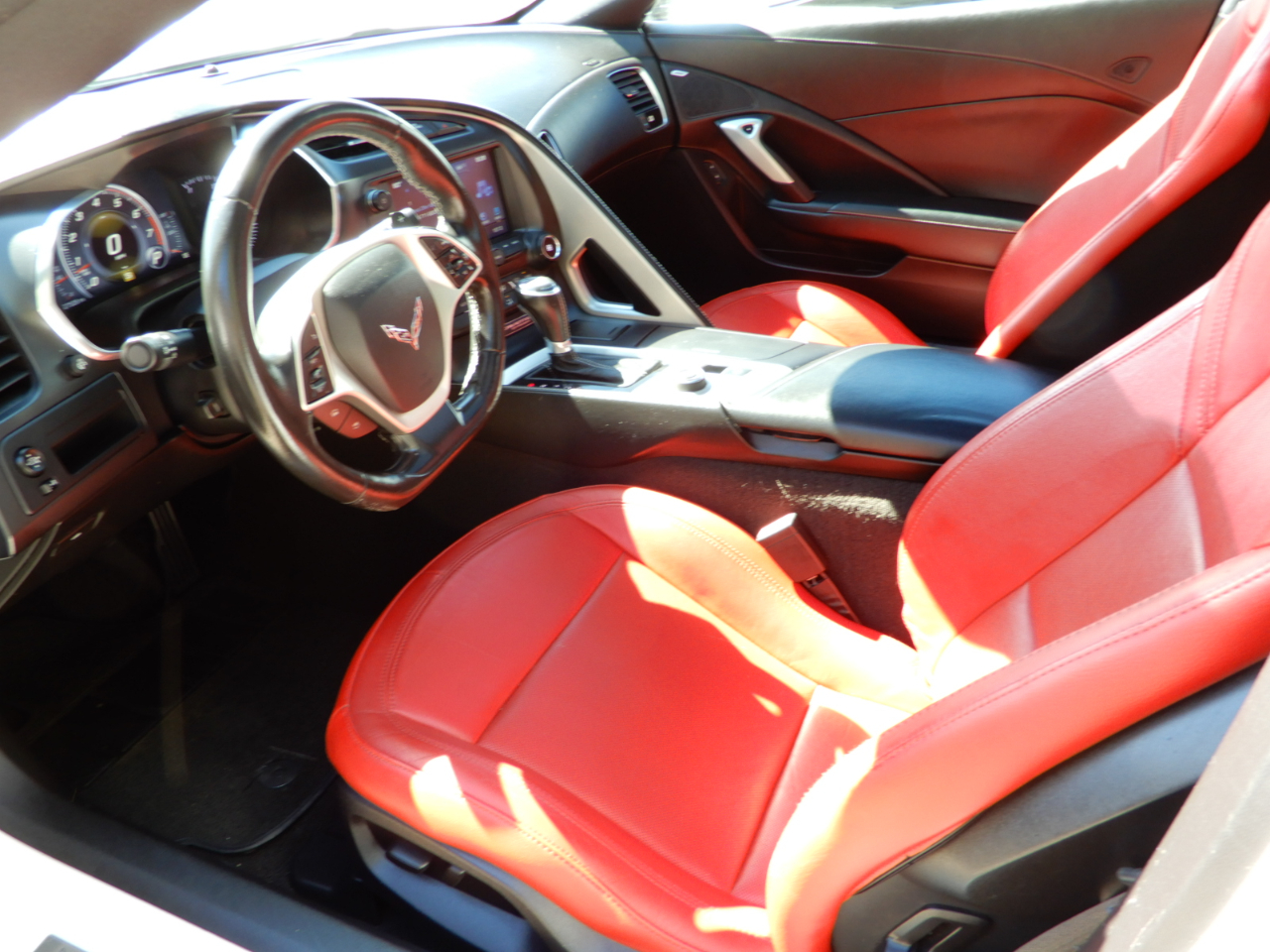 2016 Chevrolet Corvette 1LT photo 9
